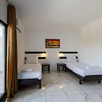 Magna Oura Szálloda 3*
