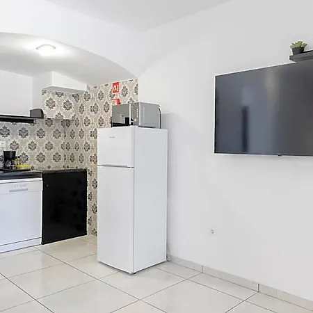 Magna Oura מלון 3*