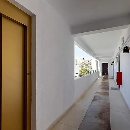 Magna Oura Hotel 3*