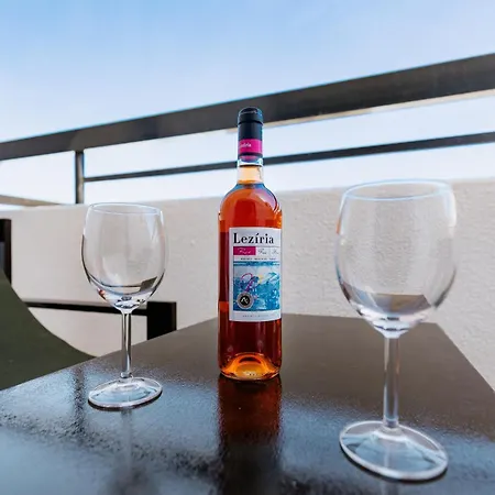 Magna Oura فندق 3*