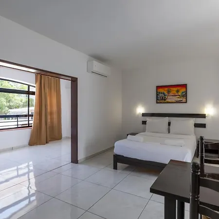 فندق Magna Oura 3*