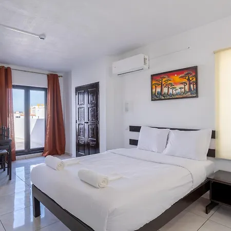 Magna Oura 3* البوفيرا