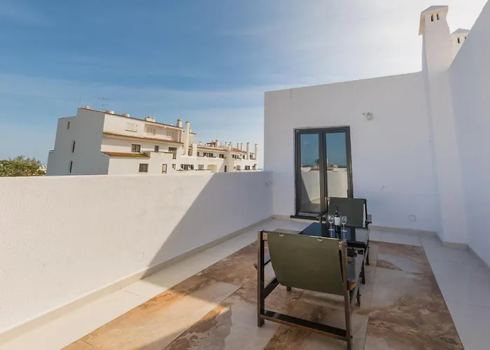 Magna Oura Szálloda